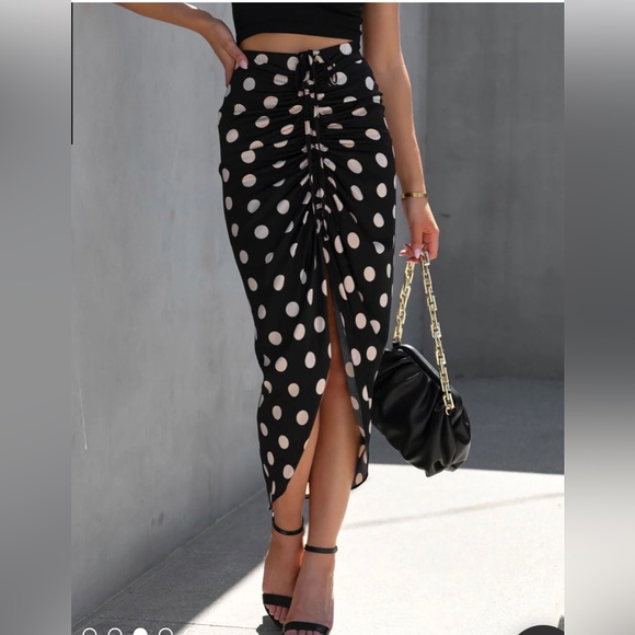 Vici polka dot midi skirt - Picture 2 of 6